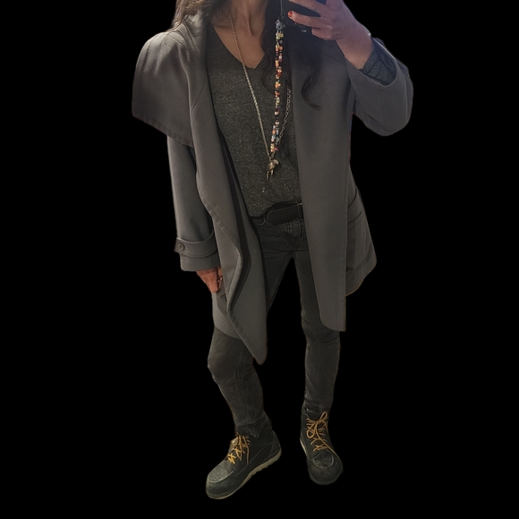 BILLTORNADE Chic Grey Coat - Picture 9 of 13